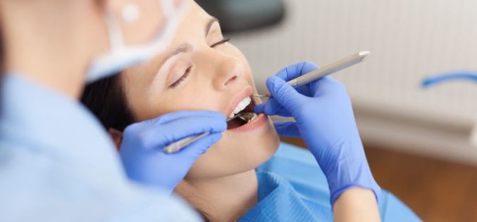 Root Canal Or Tooth Extraction: How Dentists Decide