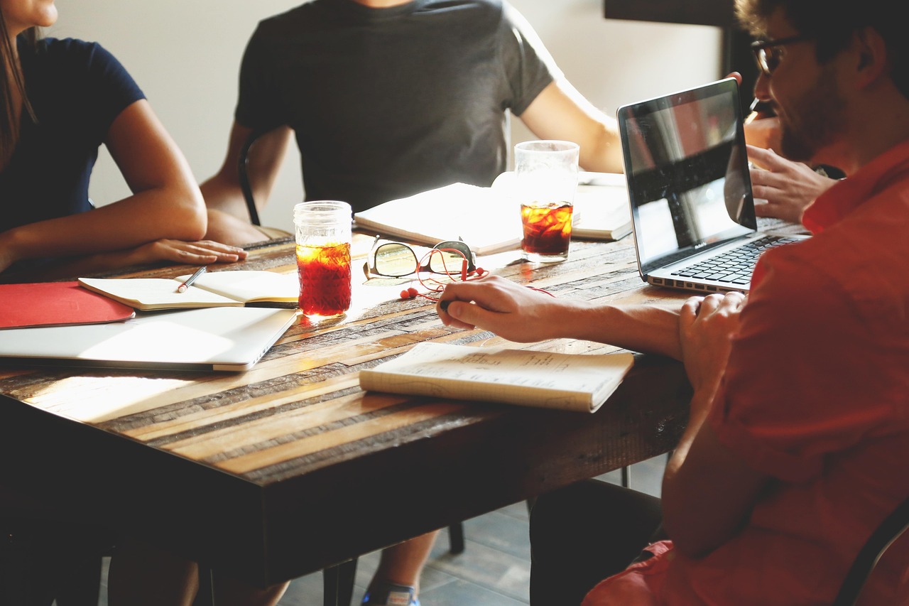 Meeting, brainstorming, business — Achieve Brand Recognition with Strategic Use of Bought Instagram Views