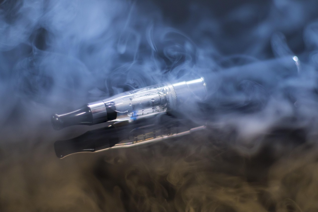 E cigarette, steam, evaporator — Fancy Pipes and Bongs