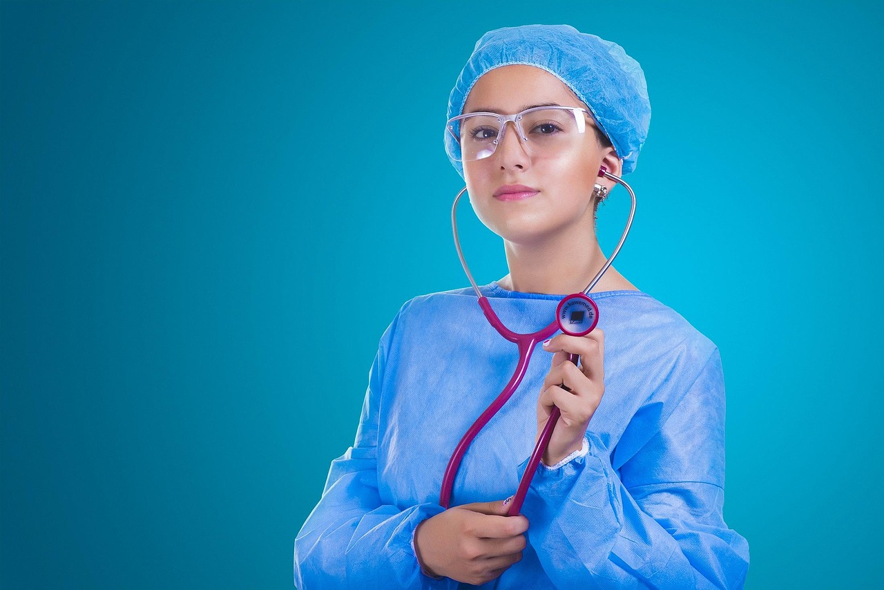 Woman, doctor, surgeon — Give Your Baby the Best with Bimbosan and Aptamil Nutrition