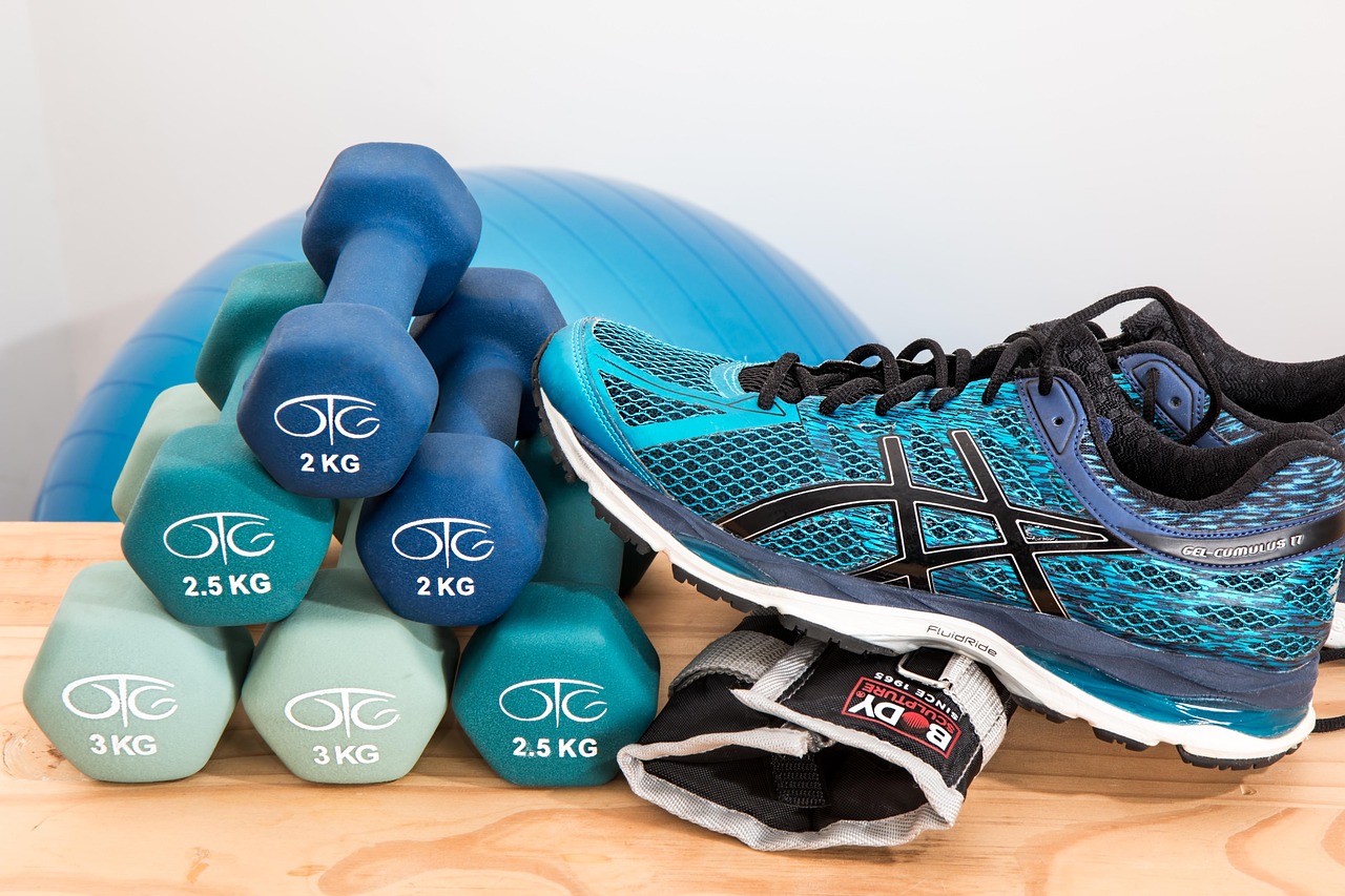 Dumbbells, shoes, sneakers — How to get to the online physicians