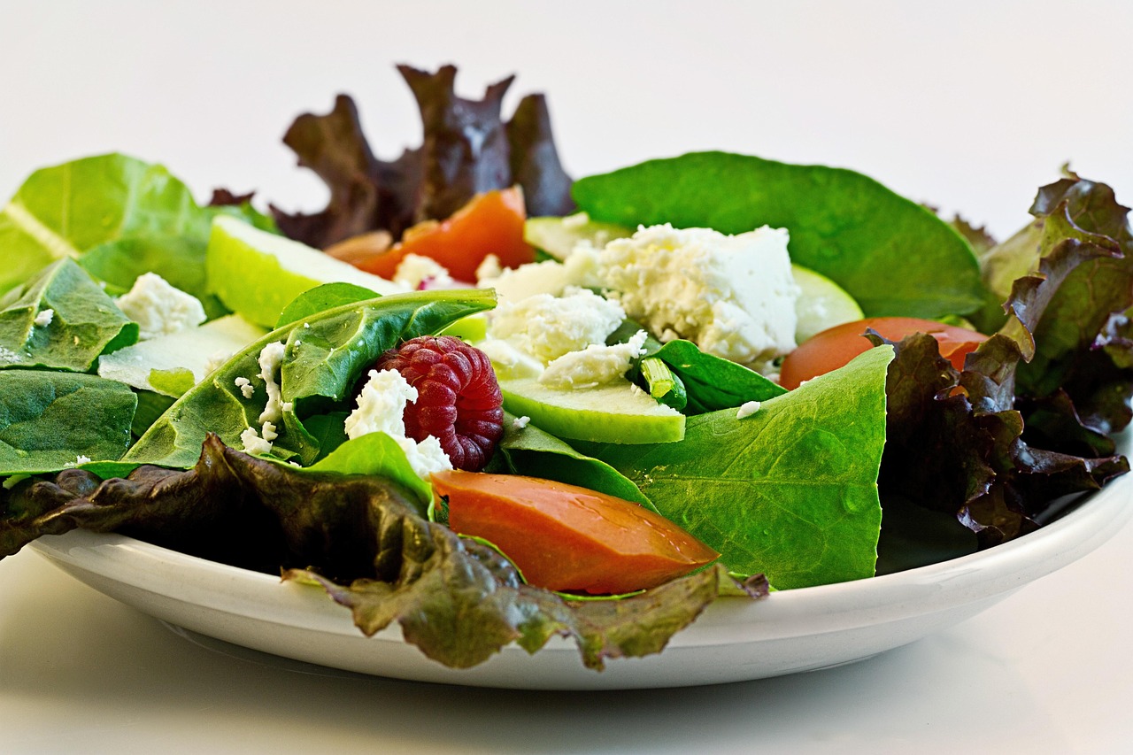 Salad, fresh, organic — How to Incorporate Meditation Online with Glo into Your Lifestyle