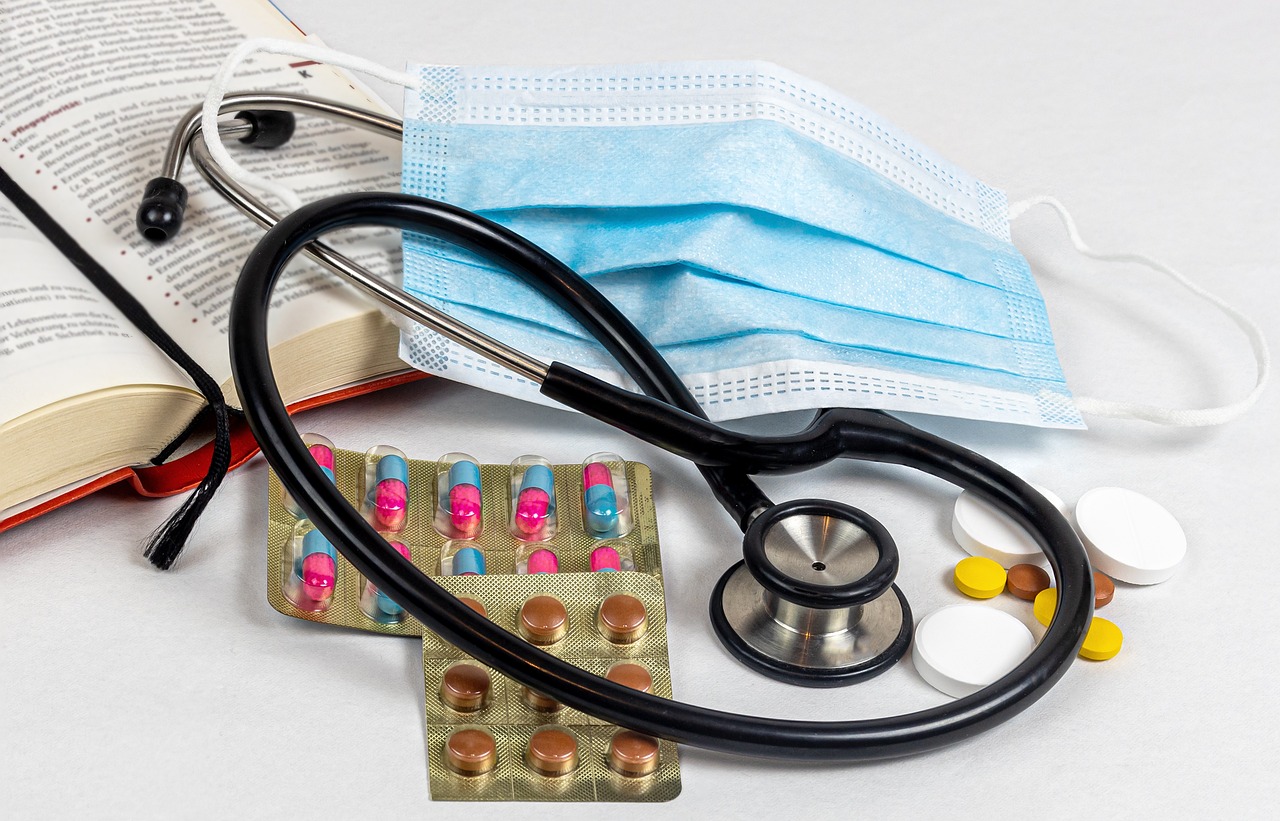 Stethoscope, mouth guard, medicine — Manage defective MTHFR effectively with the right approach